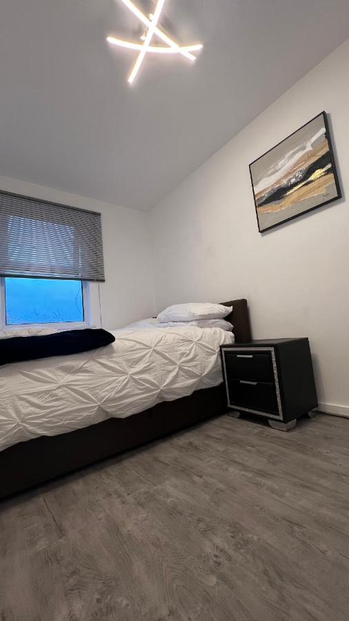 Buzz Crib Londra